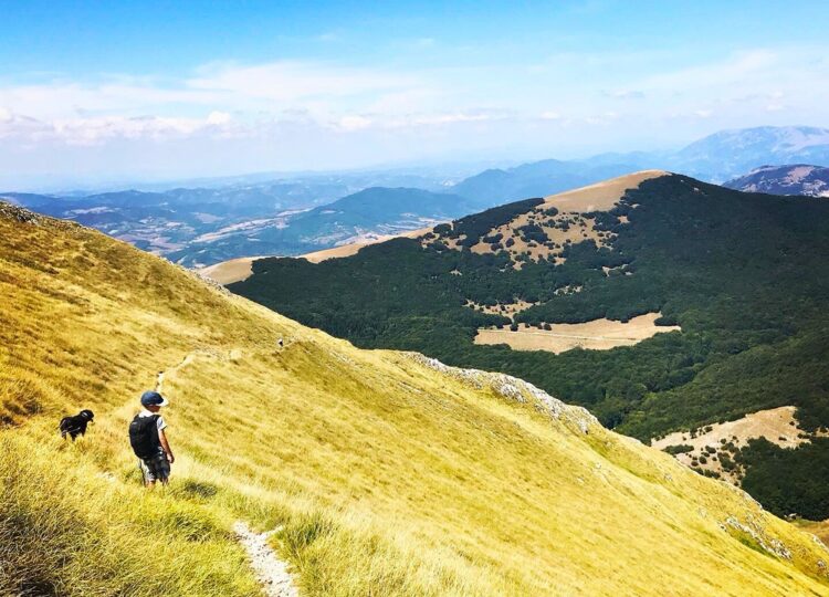 Hill Walking at Pian di Cascina - UmbriaWithKids.net