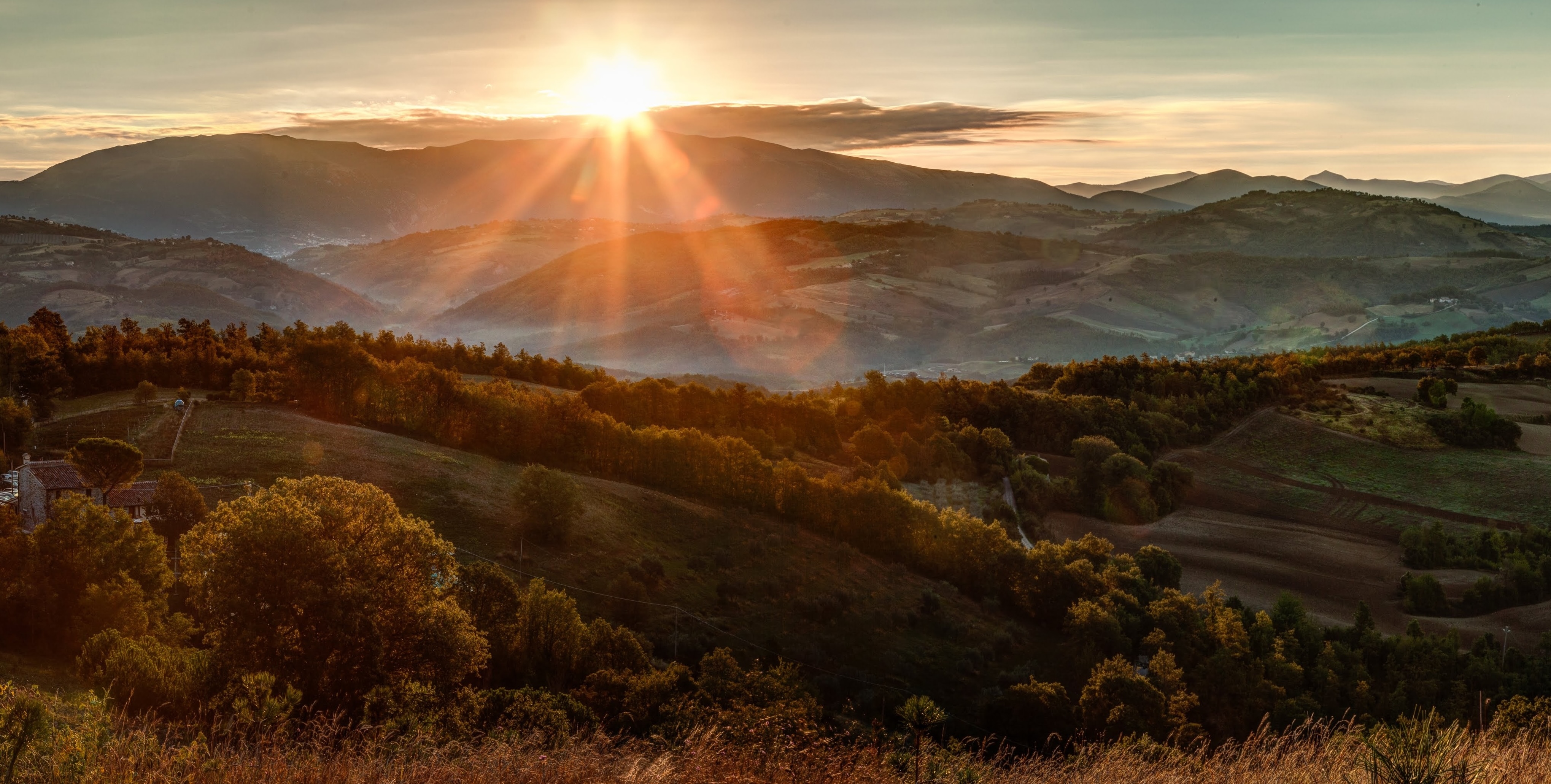 Umbria With Kids - Children in splashpool